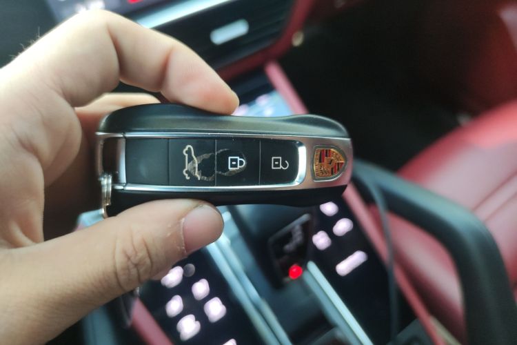 保时捷 2019款 Cayenne 3.0T中控内饰7001