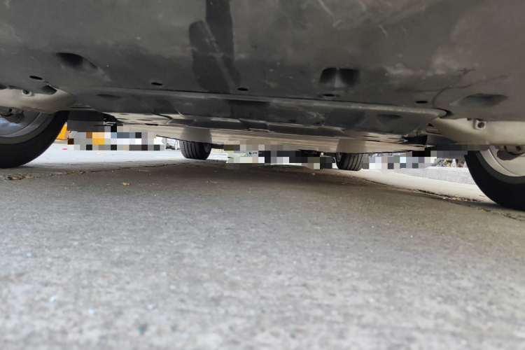 极氪001 2023款 WE版 100kWh局部细节9009