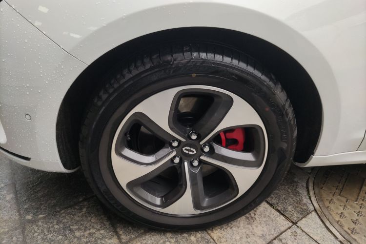 鸿蒙智行 问界M5 2022款 增程后驱标准版车身外观6007