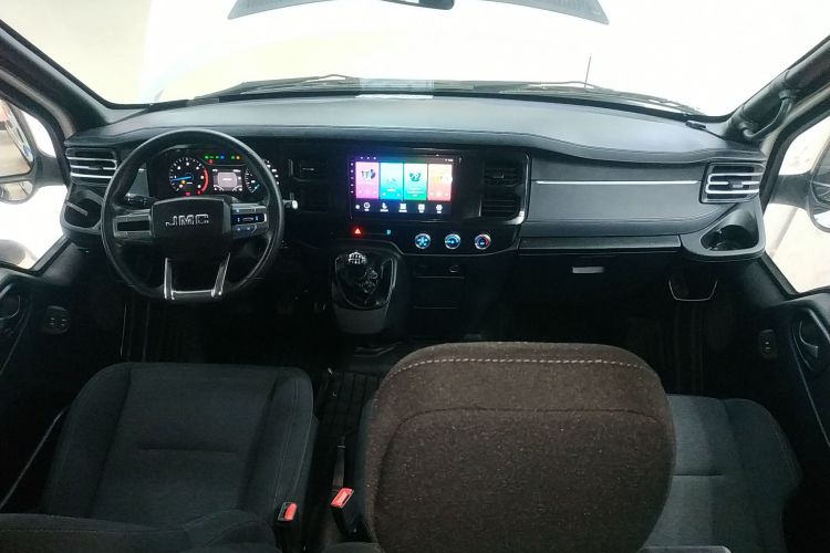 江铃福顺 2023款 2.0T 手动短轴中顶商运型多功能乘用车5座中控内饰7002