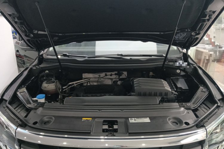 大众 威然 2024款 380TSI 尊驰版机舱底盘24