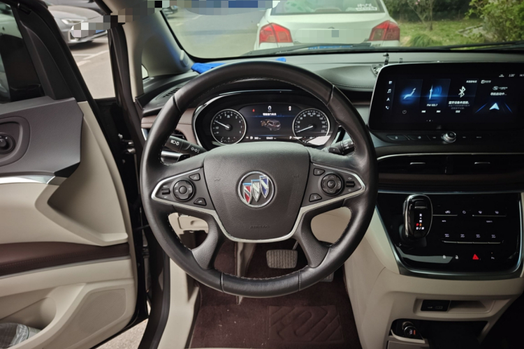 别克GL8 2021款 陆上公务舱 652T 豪华型中控内饰13