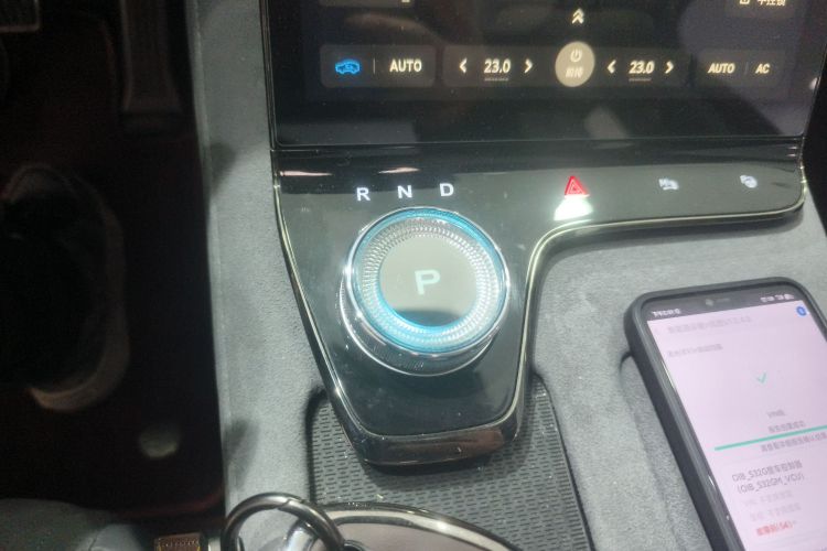 岚图汽车 岚图追光 2023款 四驱旗舰版中控内饰18