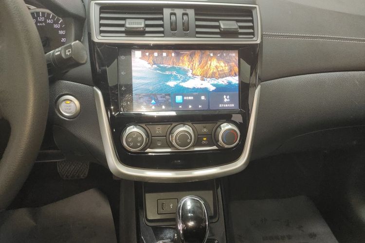 日产 骐达TIIDA 2021款 1.6L CVT智行版中控内饰16