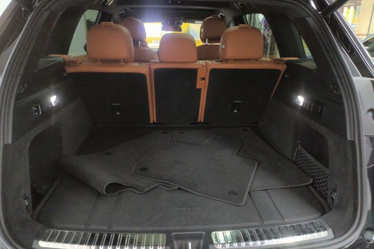 理想汽车 理想L7 2023款 Air机舱底盘23