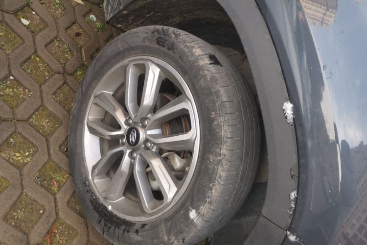 北京现代ix35 2018款 2.0L 自动两驱智勇·畅享版车身外观10