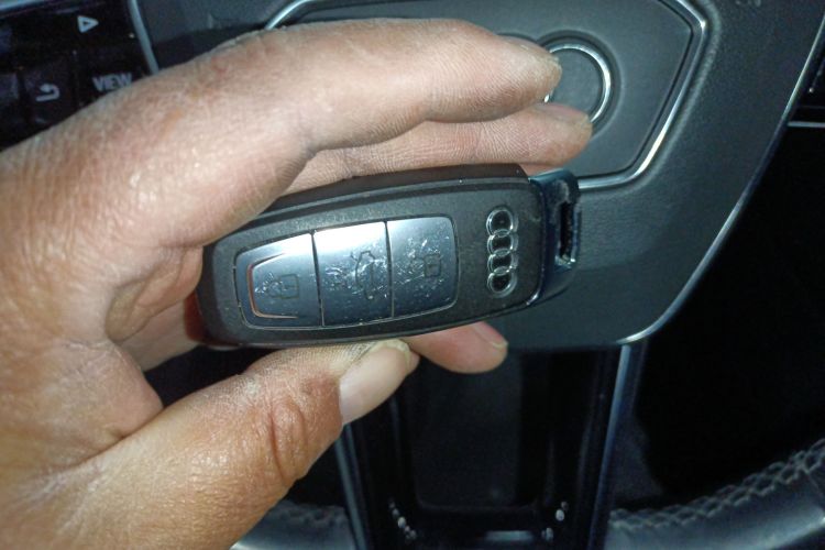 奥迪A6L 2022款 45 TFSI quattro 臻选动感型中控内饰7001