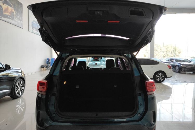 雪铁龙 天逸 C5 AIRCROSS 2021款 400THP 悦享型机舱底盘23