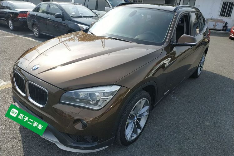 宝马X1 2015款 sDrive18i 领先晋级版车身外观1