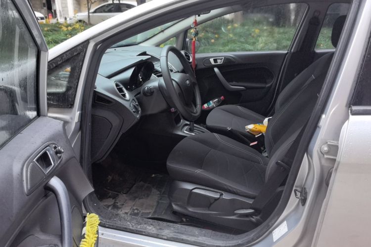 福特 嘉年华 2013款 两厢 1.5L 自动时尚型局部细节19