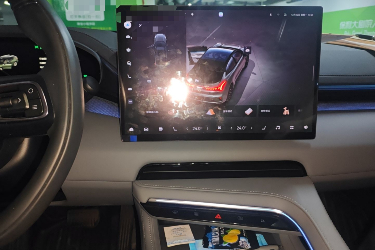 极氪001 2024款 WE版 95kWh 四驱中控内饰16