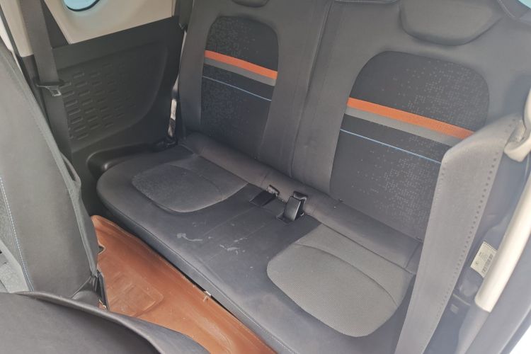 五菱汽车 宏光MINIEV 2020款 自在款 磷酸铁锂中控内饰21