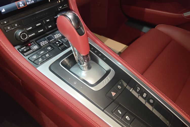 保时捷718 2023款 Cayman Style Edition 2.0T中控内饰18