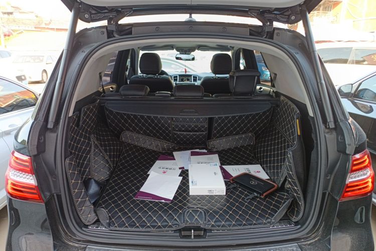 奔驰M级 2014款 ML 320 4MATIC机舱底盘23