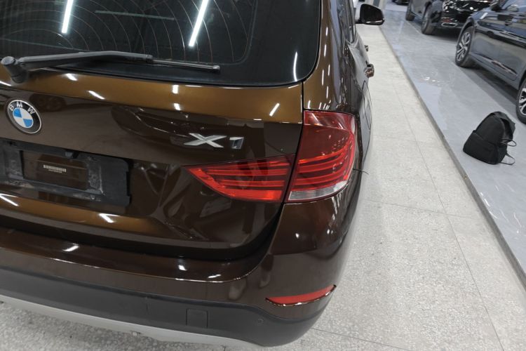 宝马X1 2014款 sDrive18i 时尚型车身外观9