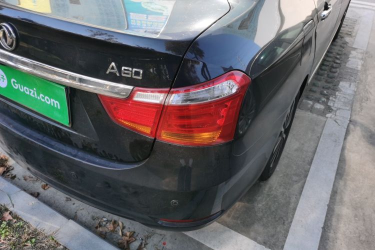 东风风神A60 2016款 1.6L DCT豪华型车身外观9