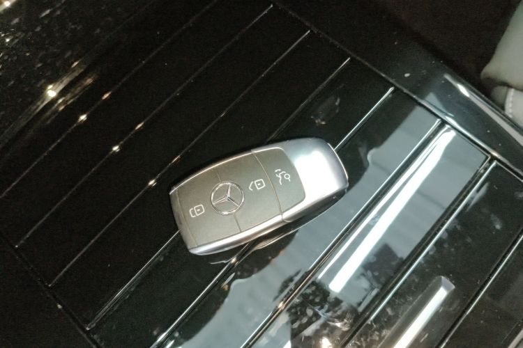 奔驰A级 2021款 A 200 L 运动轿车时尚型中控内饰7001