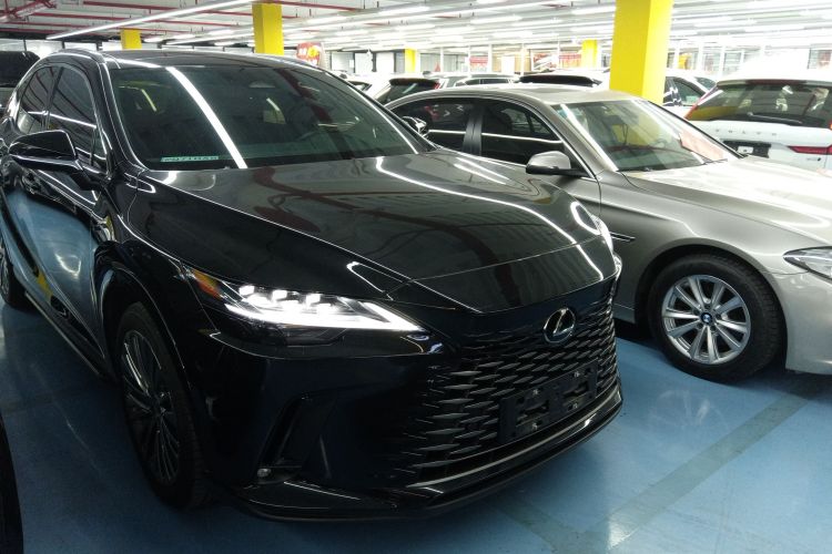 雷克萨斯RX 2023款 350h 四驱醇享版车身外观3