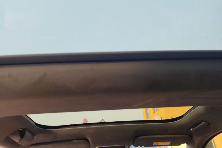 鸿蒙智行 问界M8 2025款 增程 Max+版 53.4kWh 6座版局部细节22