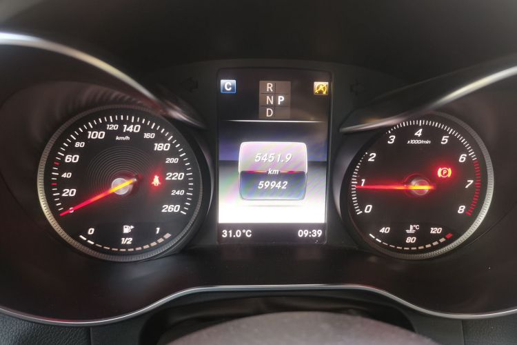 奔驰GLC 2018款 GLC 300 4MATIC 动感型中控内饰15