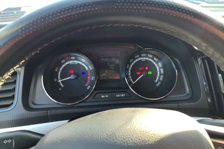 斯柯达 柯米克 2020款 1.5L 自动标准版中控内饰14