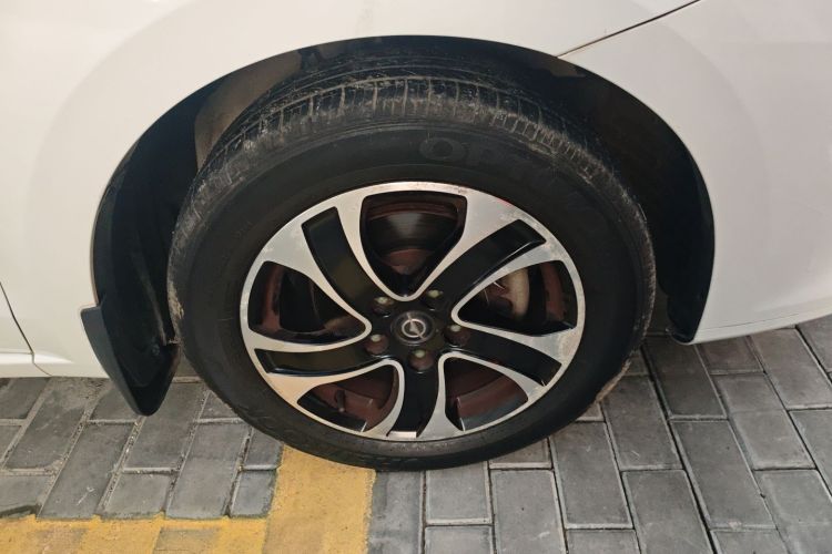 海马 福美来 2015款 1.6L 手动悦尚型车身外观10