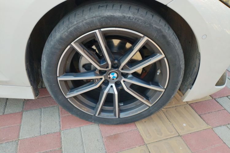 宝马3系 2023款 320Li M运动套装车身外观6007