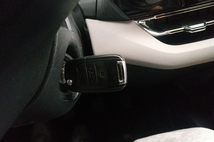 五菱汽车 五菱凯捷 2020款 1.5T 手动精英型中控内饰7001