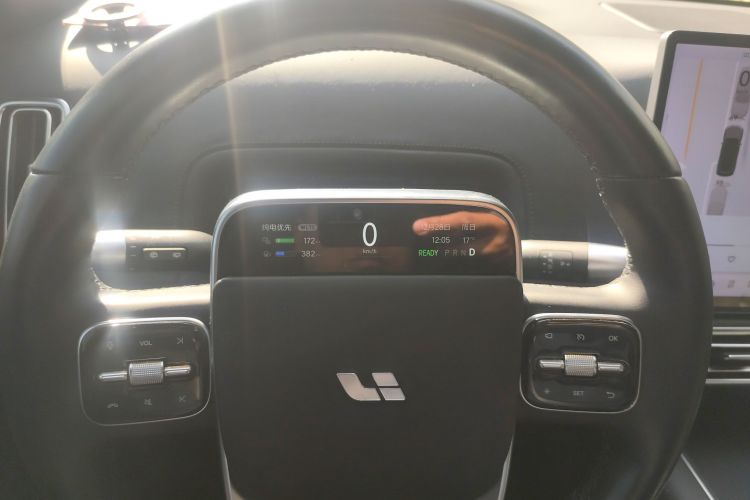 理想汽车 理想L8 2023款 Pro中控内饰14