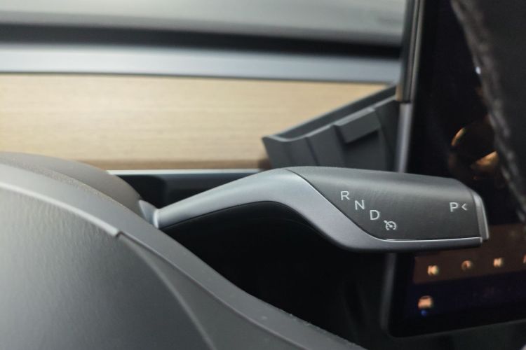 特斯拉 Model Y 2021款 长续航全轮驱动版 3D7中控内饰18