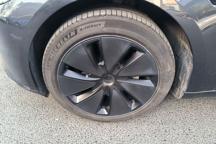 特斯拉 Model 3 2023款 后轮驱动版车身外观6007