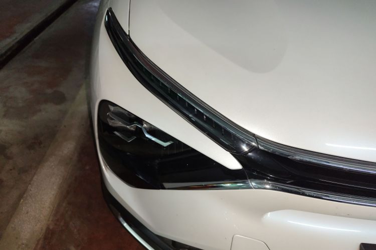 雪铁龙 凡尔赛C5 X 2022款 1.6T 享不凡 虎年开门红版车身外观8