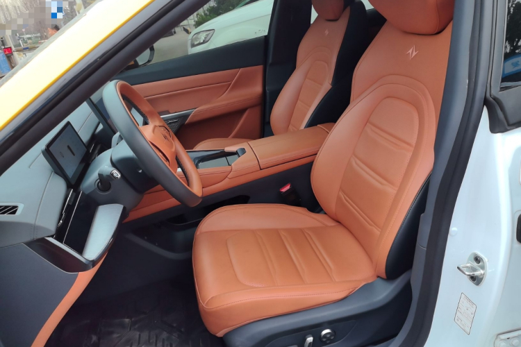 东风奕派 eπ007 2024款 200Pro增程版中控内饰19