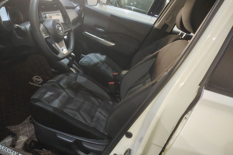 日产 劲客 2020款 1.5L XL CVT酷享版中控内饰19