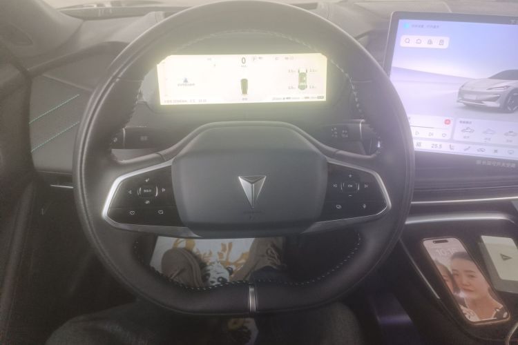 深蓝汽车 深蓝SL03 2023款 200Max增程版中控内饰13