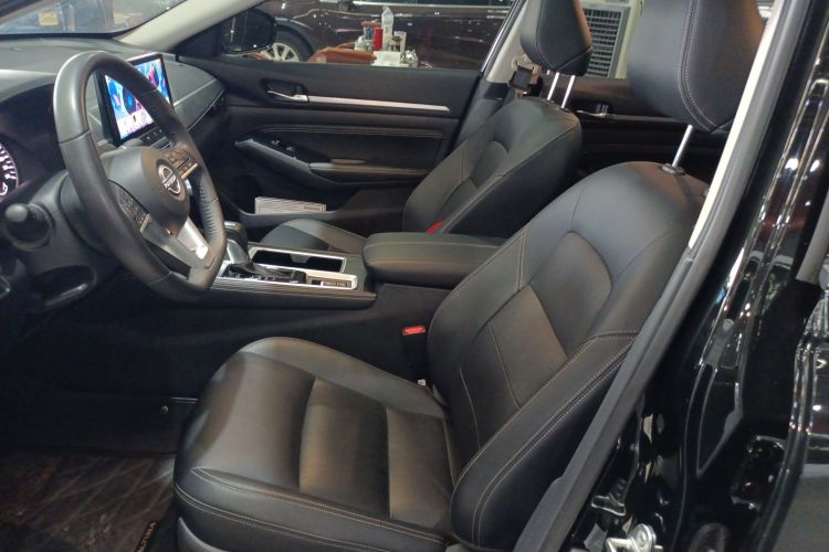 日产 天籁 2022款 2.0L XL-TLS 悦享版中控内饰19