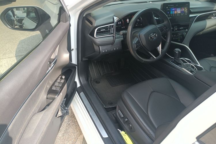 丰田 凯美瑞 2021款 2.5G 豪华版中控内饰7003