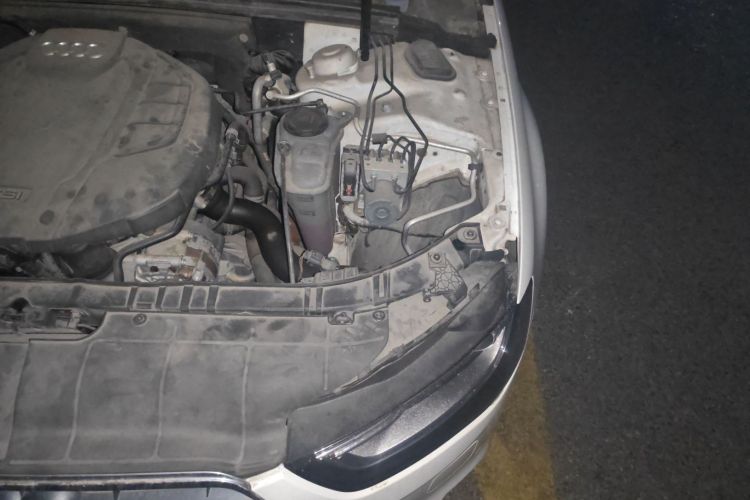 奥迪A4L 2015款 35 TFSI 自动标准型局部细节9007