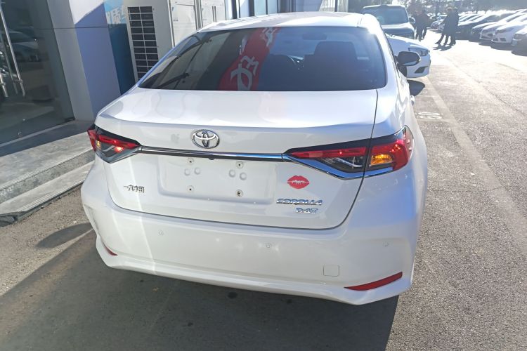 丰田 卡罗拉 2019款 1.2T S-CVT GL-i精英版车身外观6