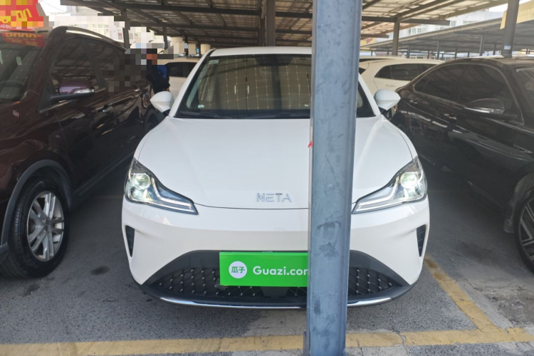 哪吒汽车 哪吒V 2021款 Co-sport 魔力版车身外观2