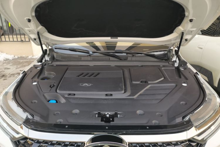 奇瑞 瑞虎8 PRO 2024款 冠军版 390T 两驱巅峰版 5座机舱底盘24