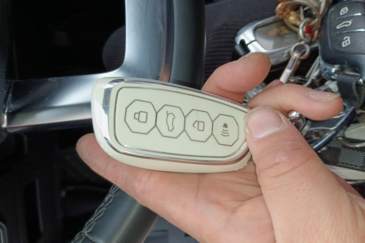 哈弗大狗 2024款 2.0T DCT中华田园犬版中控内饰7001