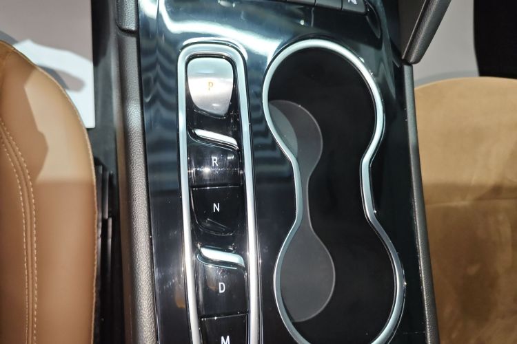 别克 君威 2024款 28T 纵享版局部细节18