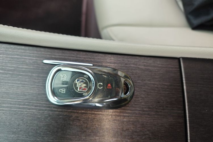 别克 君越 2022款 Avenir艾维亚 先享型中控内饰11