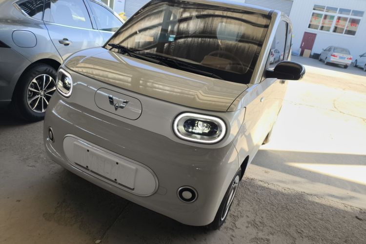 五菱汽车 宏光MINIEV 2024款 第三代 215km 青春版车身外观1