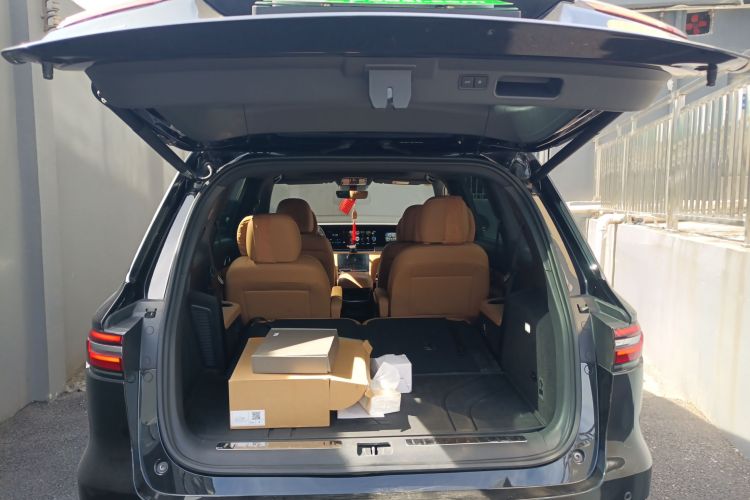 理想汽车 理想ONE 2021款 增程6座版机舱底盘23