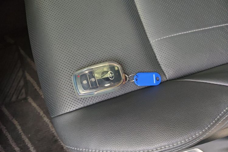 丰田 凌放HARRIER 2022款 2.0L CVT两驱尊享版中控内饰11