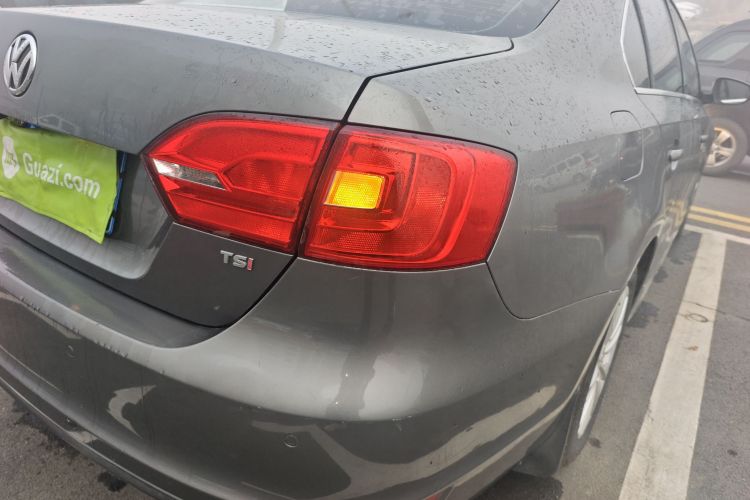 大众 速腾 2014款 改款 1.4TSI 自动豪华型车身外观9