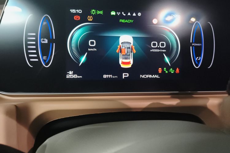 欧拉好猫 2024款 401km 尊荣型 126kW中控内饰15