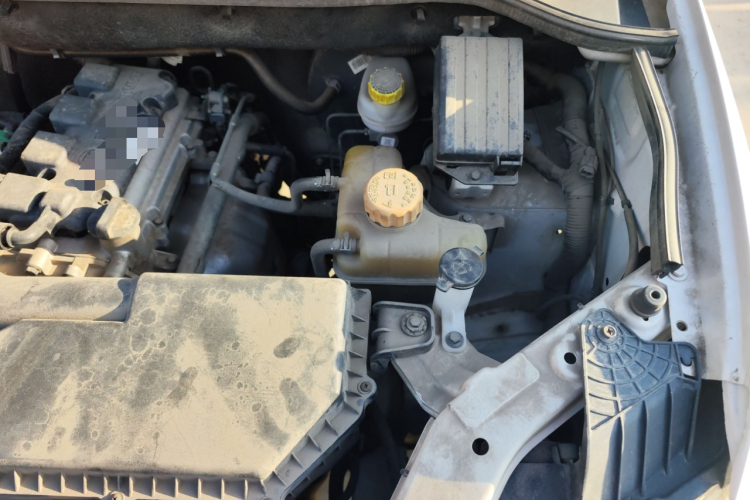 五菱汽车 五菱宏光 2019款 1.5L S舒适型国VI LAR局部细节9007